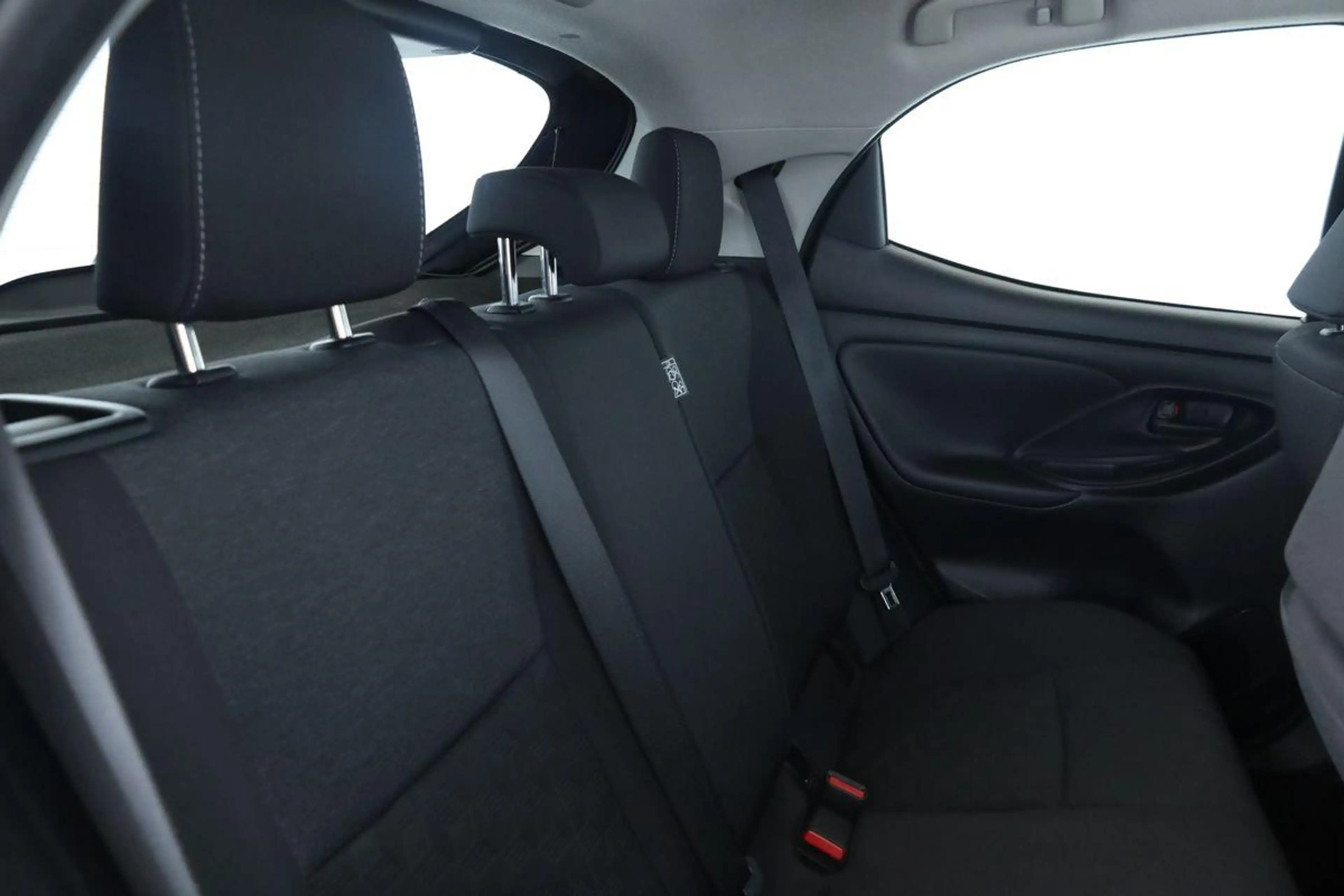 Toyota Yaris Hybrid 116 Teamplayer LED App SHZ Key Kam — photo 14