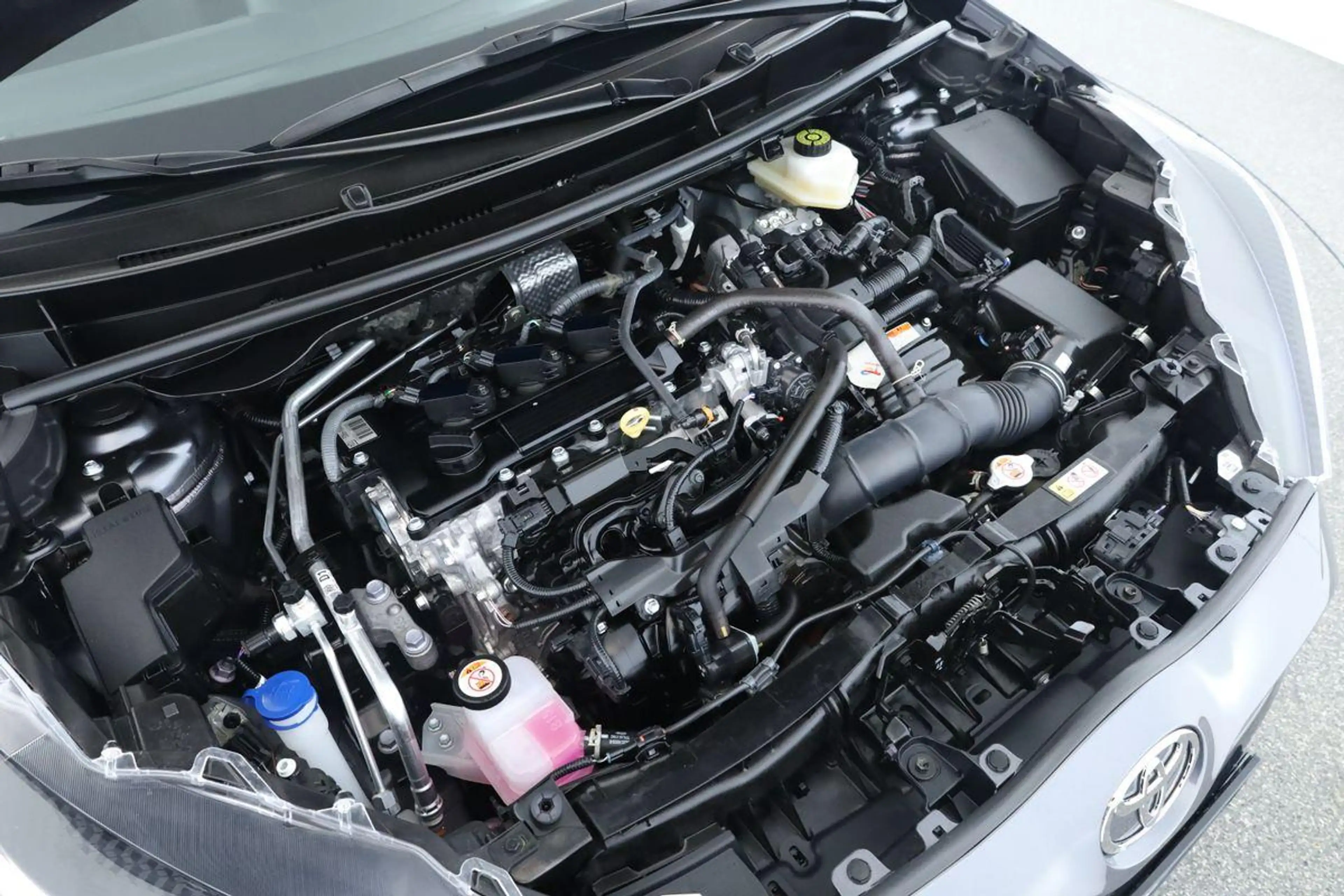 Toyota Yaris Hybrid 116 Teamplayer LED App SHZ Key Kam — photo 8