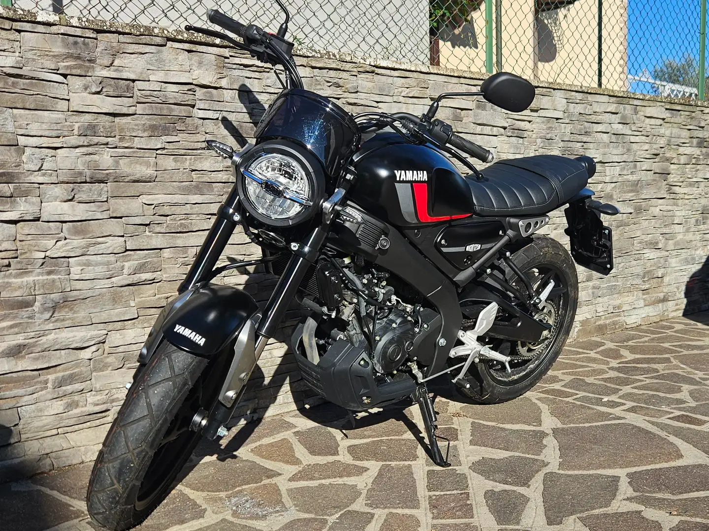 Yamaha XSR 125 Sport Heritage Black - 1