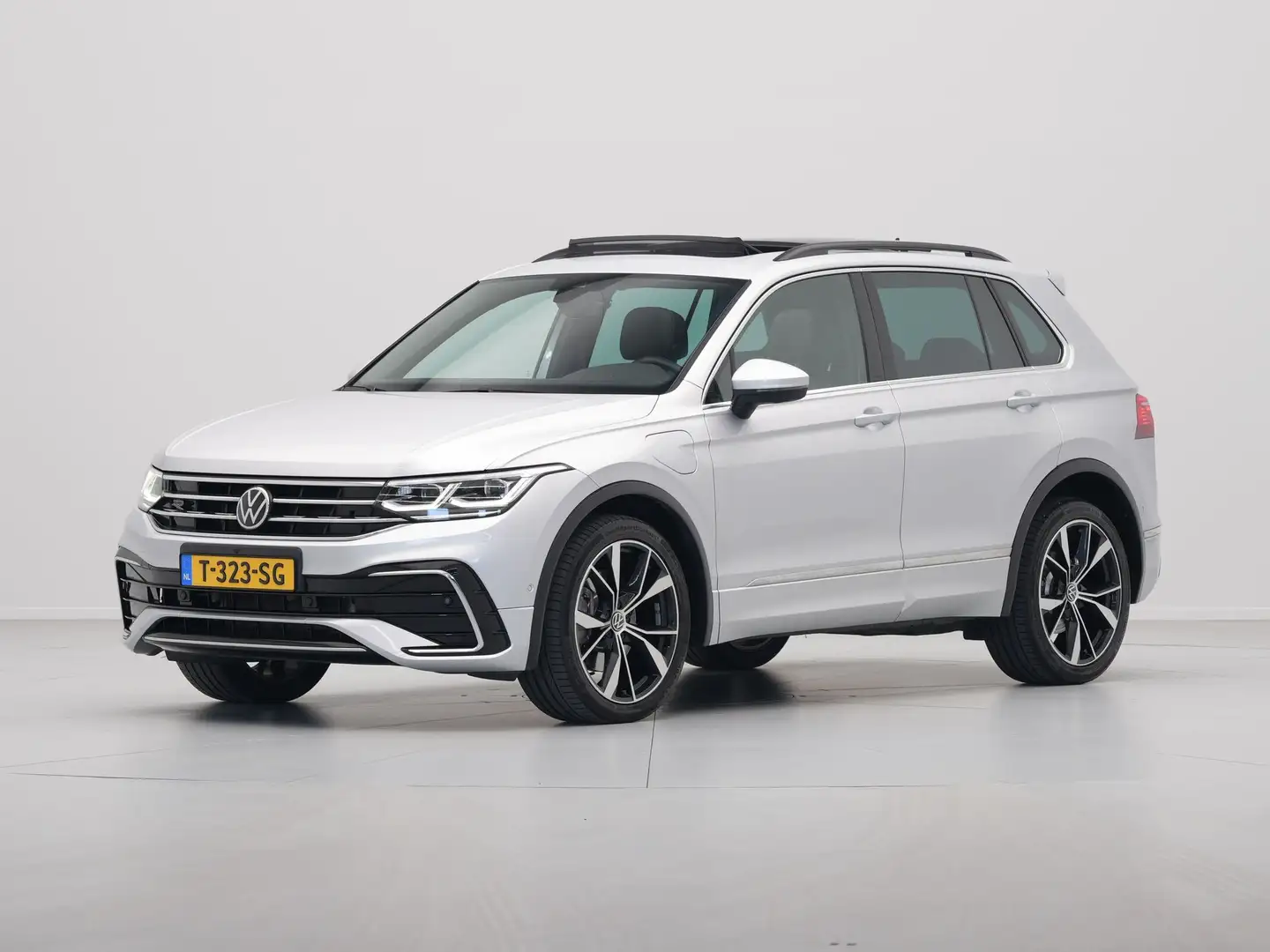 Volkswagen Tiguan 1.4 TSI eHybrid DSG 245pk R-Line Business+ Panoram Gris - 2