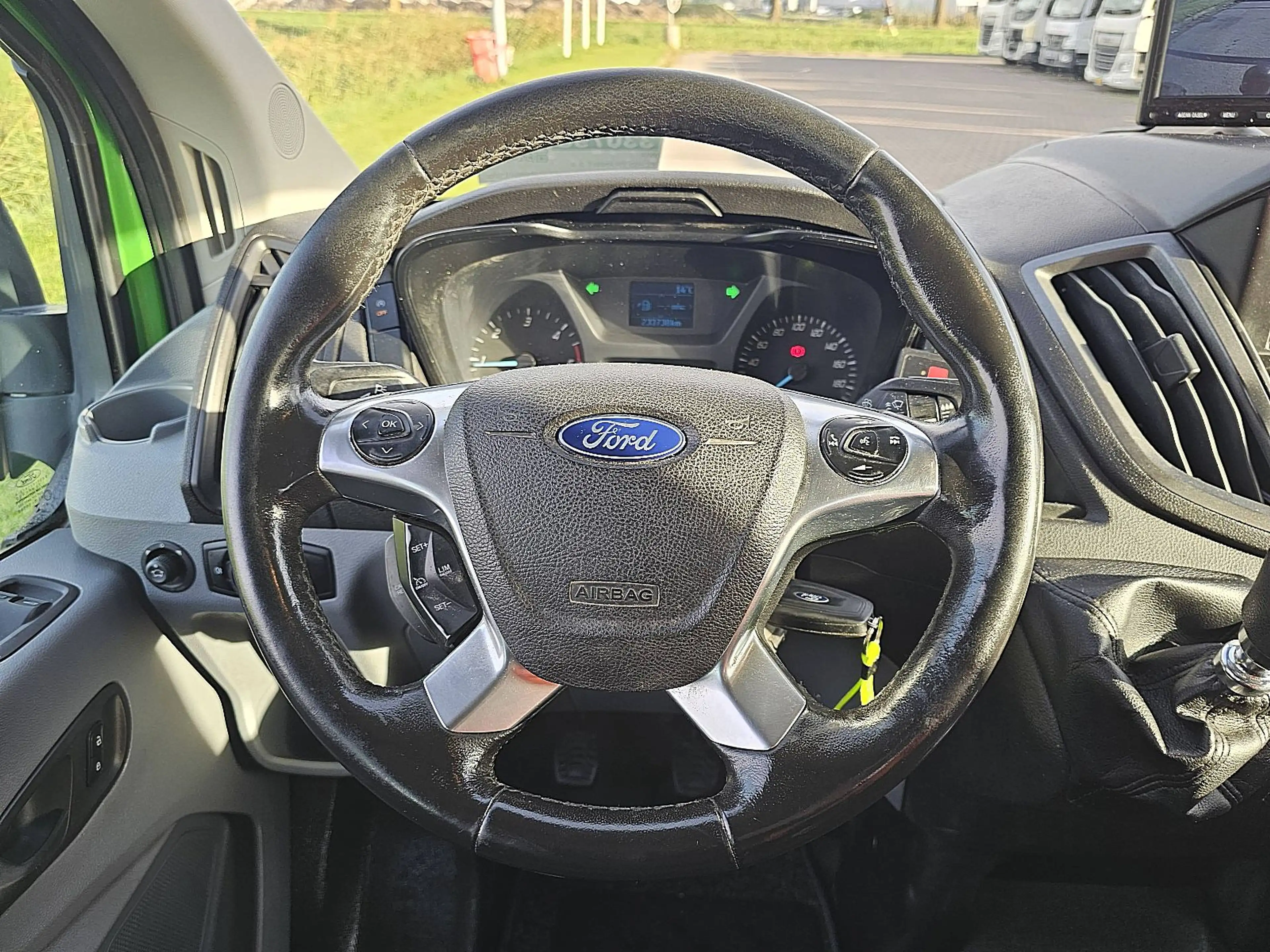 Ford Transit 2.0 TDCI 130 DC L4 AMB. — photo 12