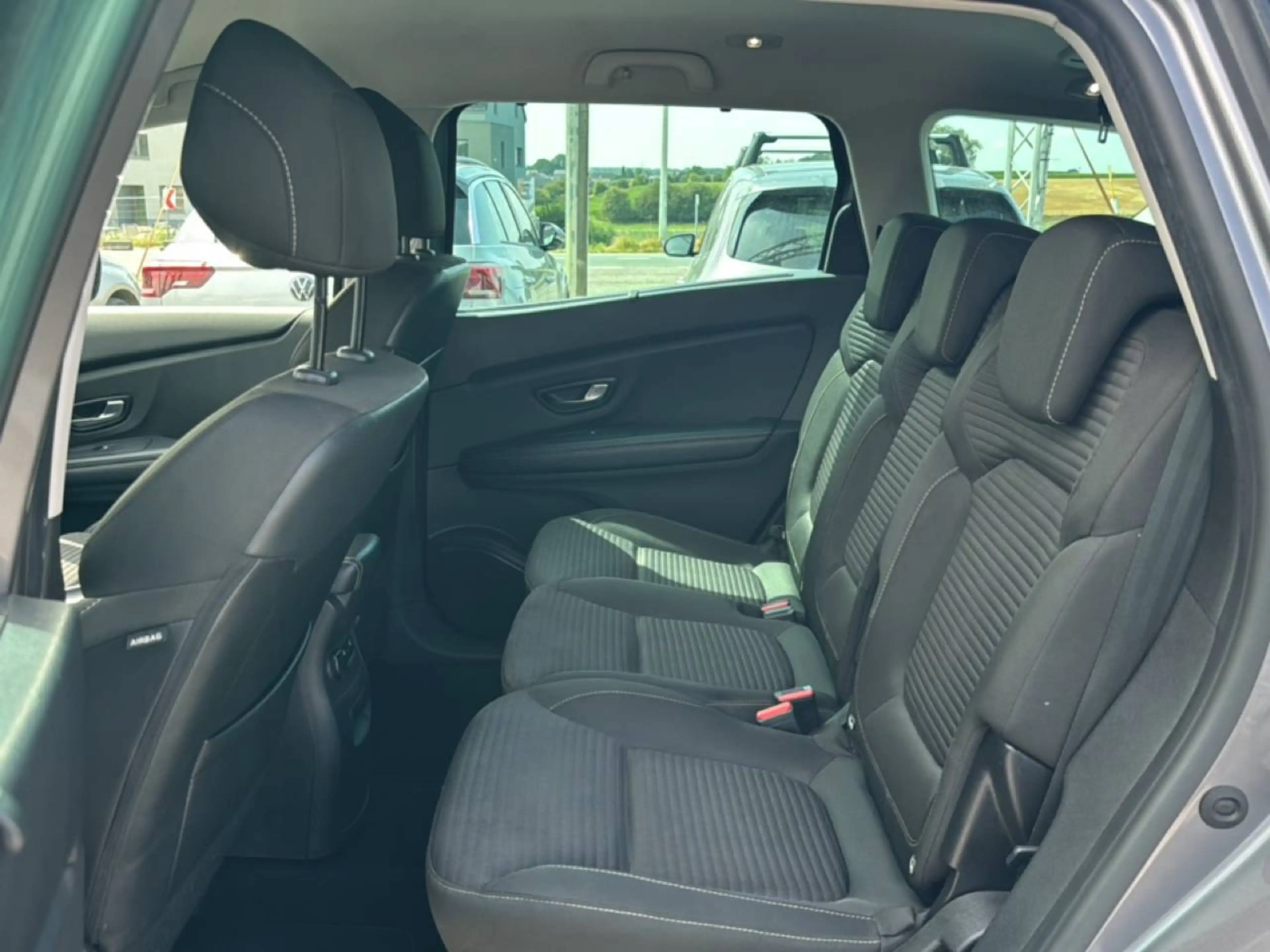 Renault Grand Scenic Grand Scénic 1.33 TCe Equilibre GPF — photo 15