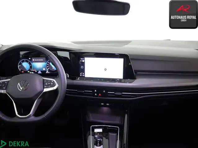 Volkswagen Golf view 9