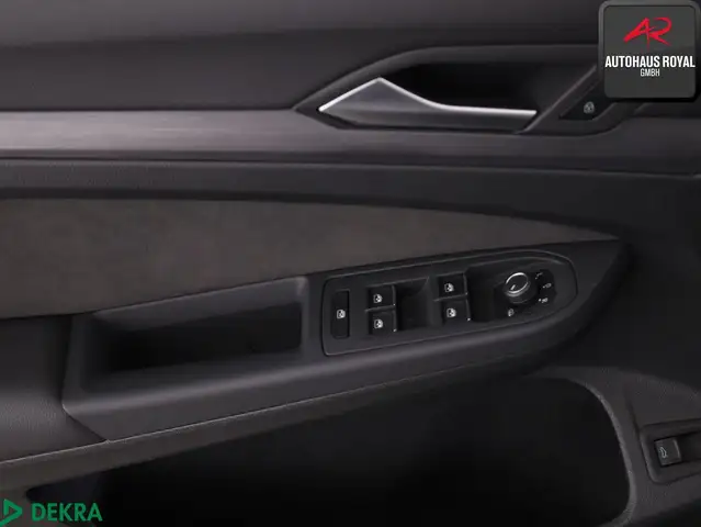 Volkswagen Golf view 14