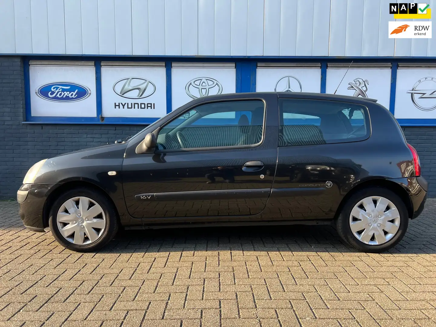 Renault Clio 1.2-16V Authentique Comfort 2005 169000km NWE.APK Schwarz - 1