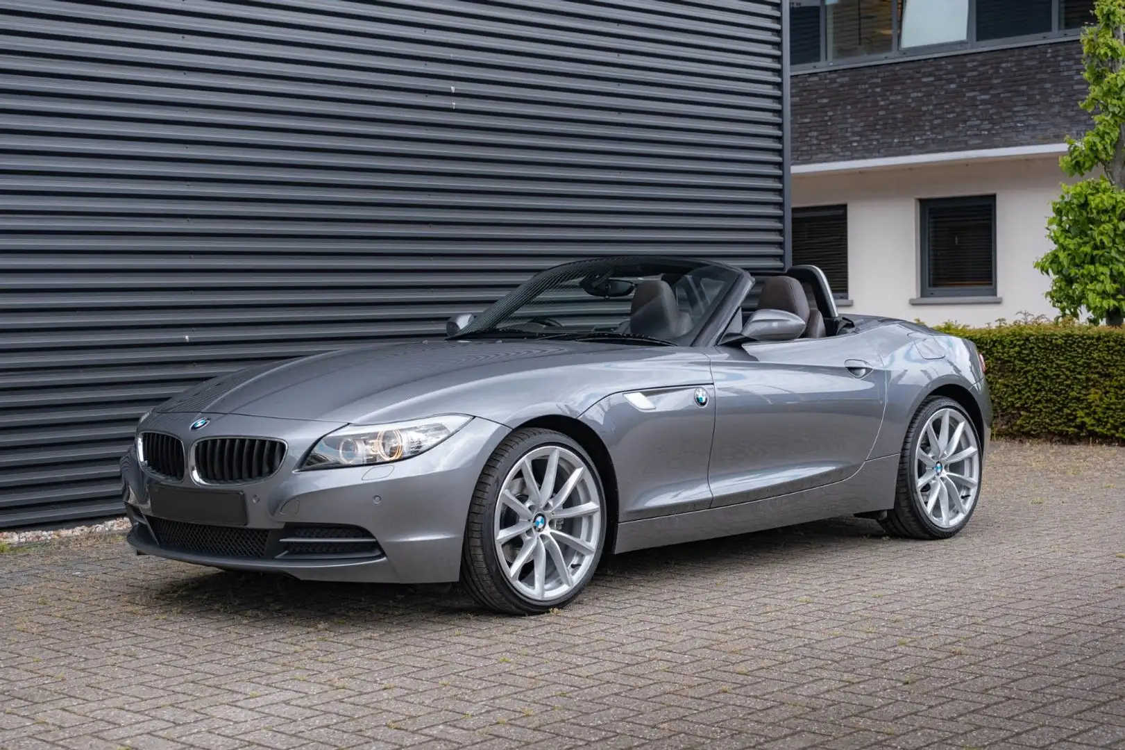 BMW Z4 Baureihe Z4 Roadster sDrive 20i Gris - 1