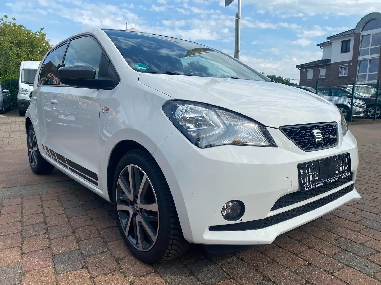 SEAT Mii FR-Line+Automatik+PDC+SHZ+KLIMA+PANORAMA Blanco - 2