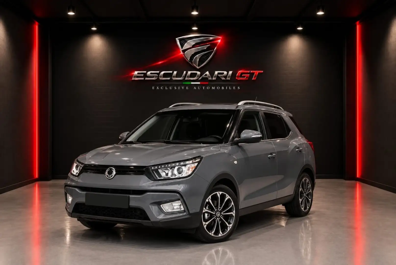 SsangYong XLV D16 Premium 4x2 Gris - 2