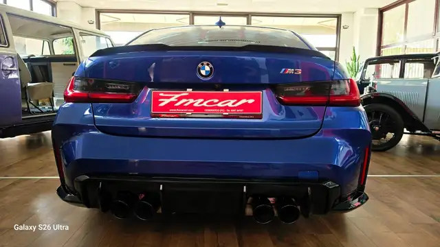 BMW M3 view 3