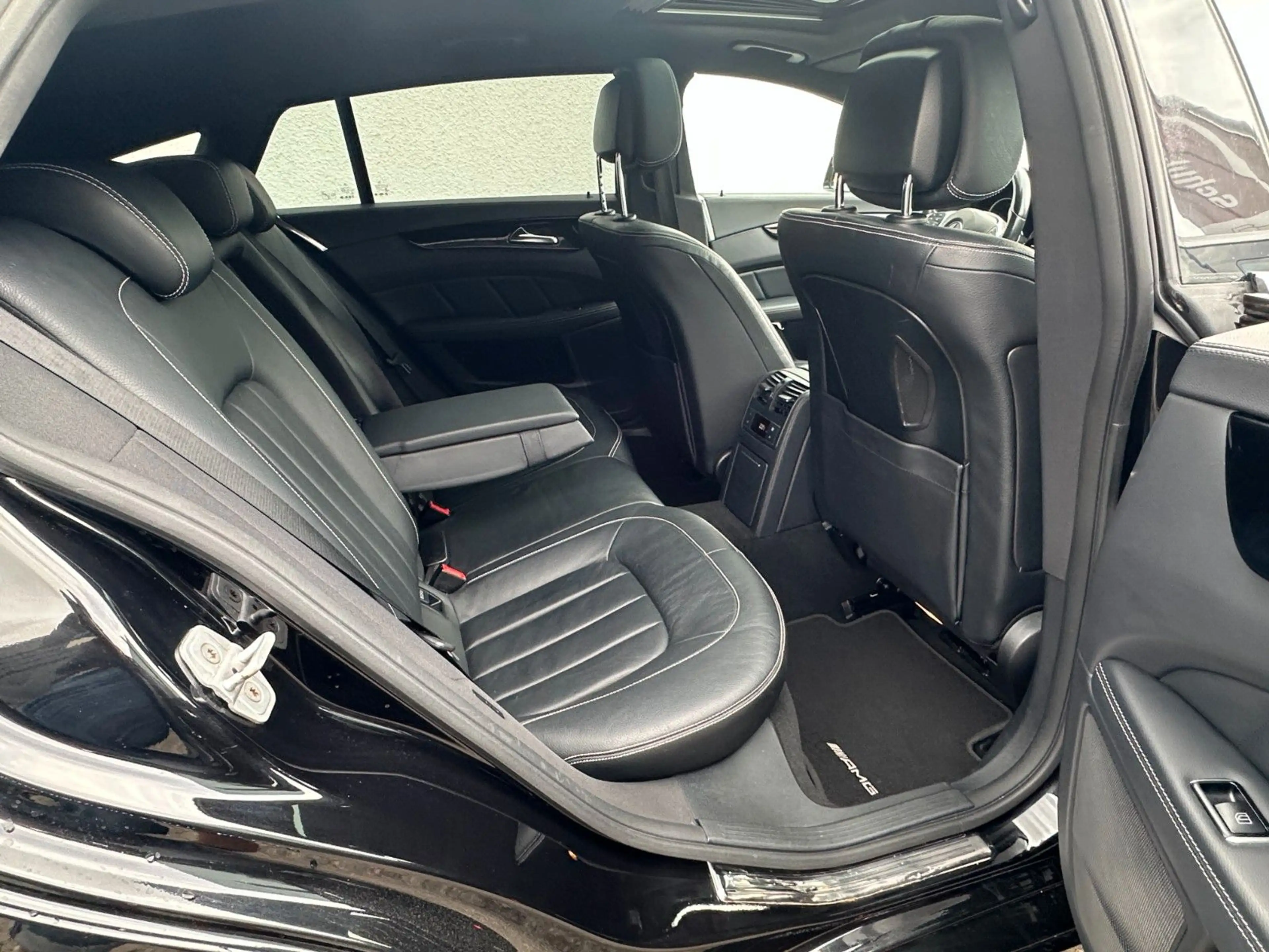 Mercedes-Benz CLS CLS 350d Shooting Brake 4Matic AMG Leder eSD LED — photo 9