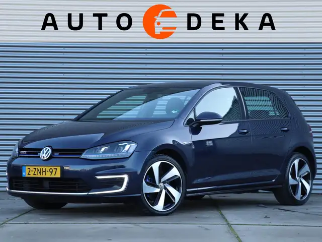 Volkswagen Golf GTE 1.4 TSI *Leder*Adaptive Cruise*Trekhaak*