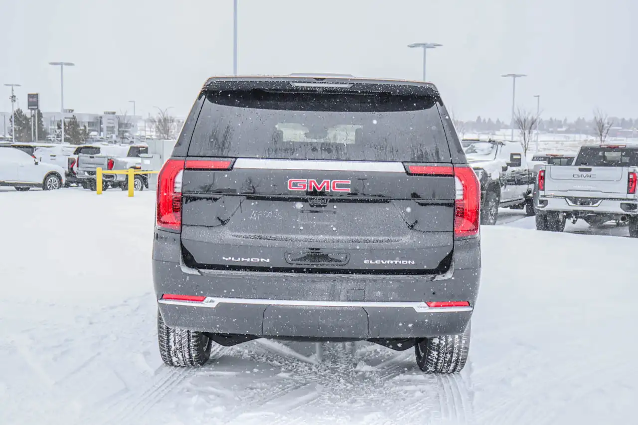 GMC Yukon снимка GMC Yukon