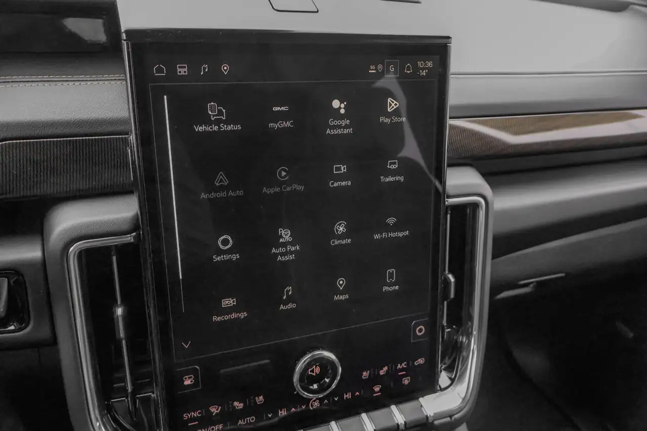 GMC Yukon снимка GMC Yukon