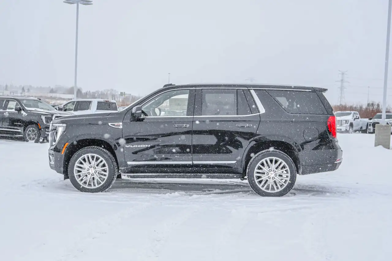 GMC Yukon снимка GMC Yukon