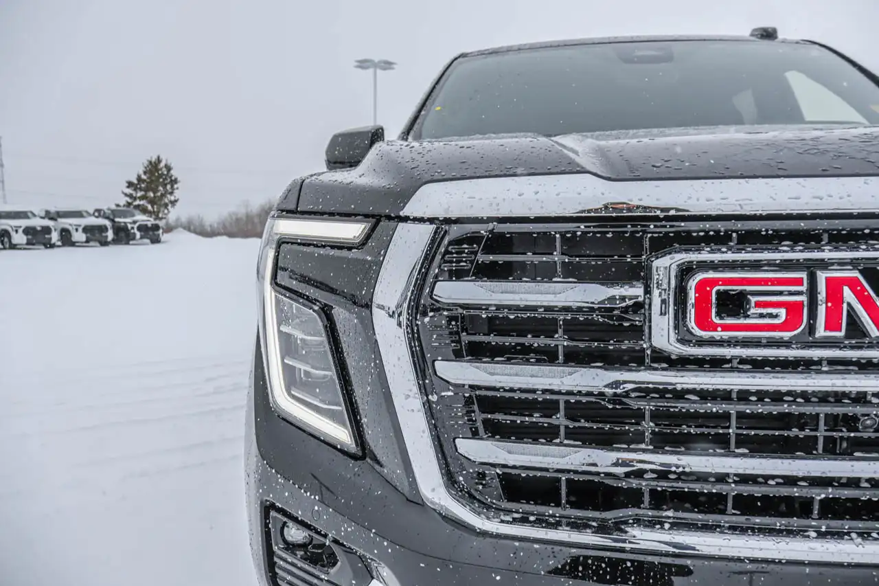 GMC Yukon снимка GMC Yukon