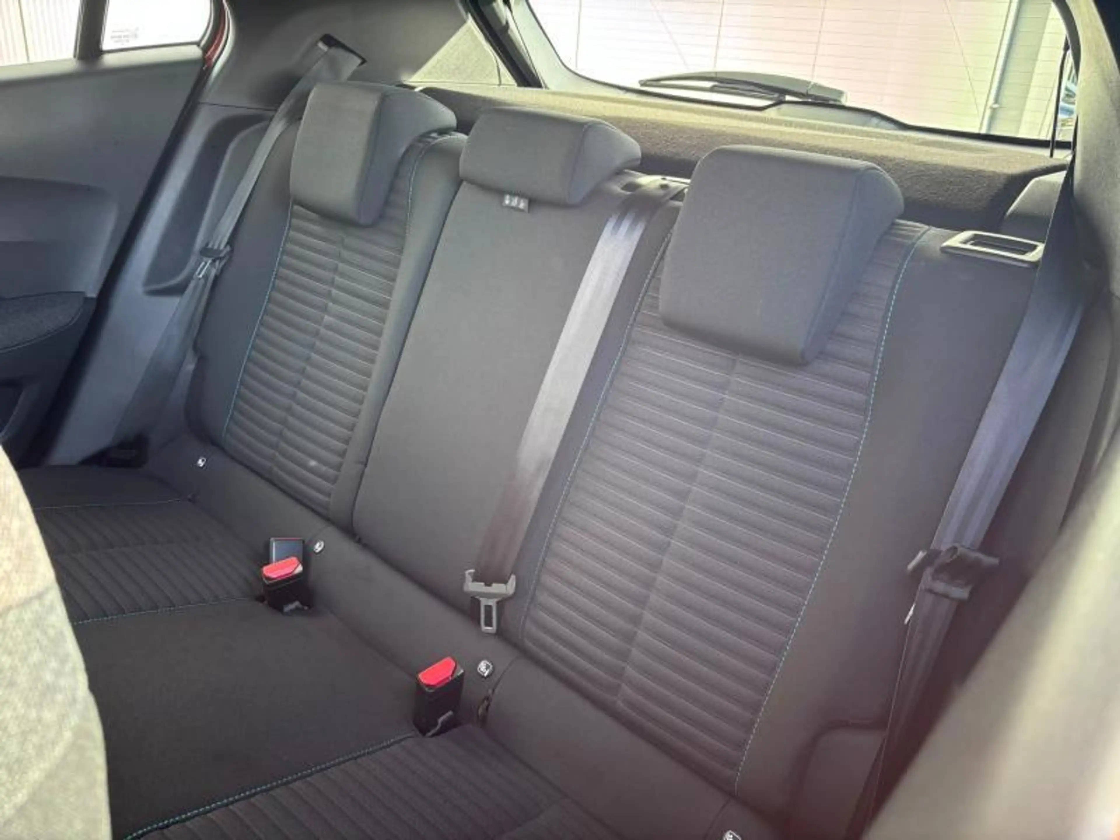 Peugeot 2008 Style 1.2 TURBO 100 — photo 11