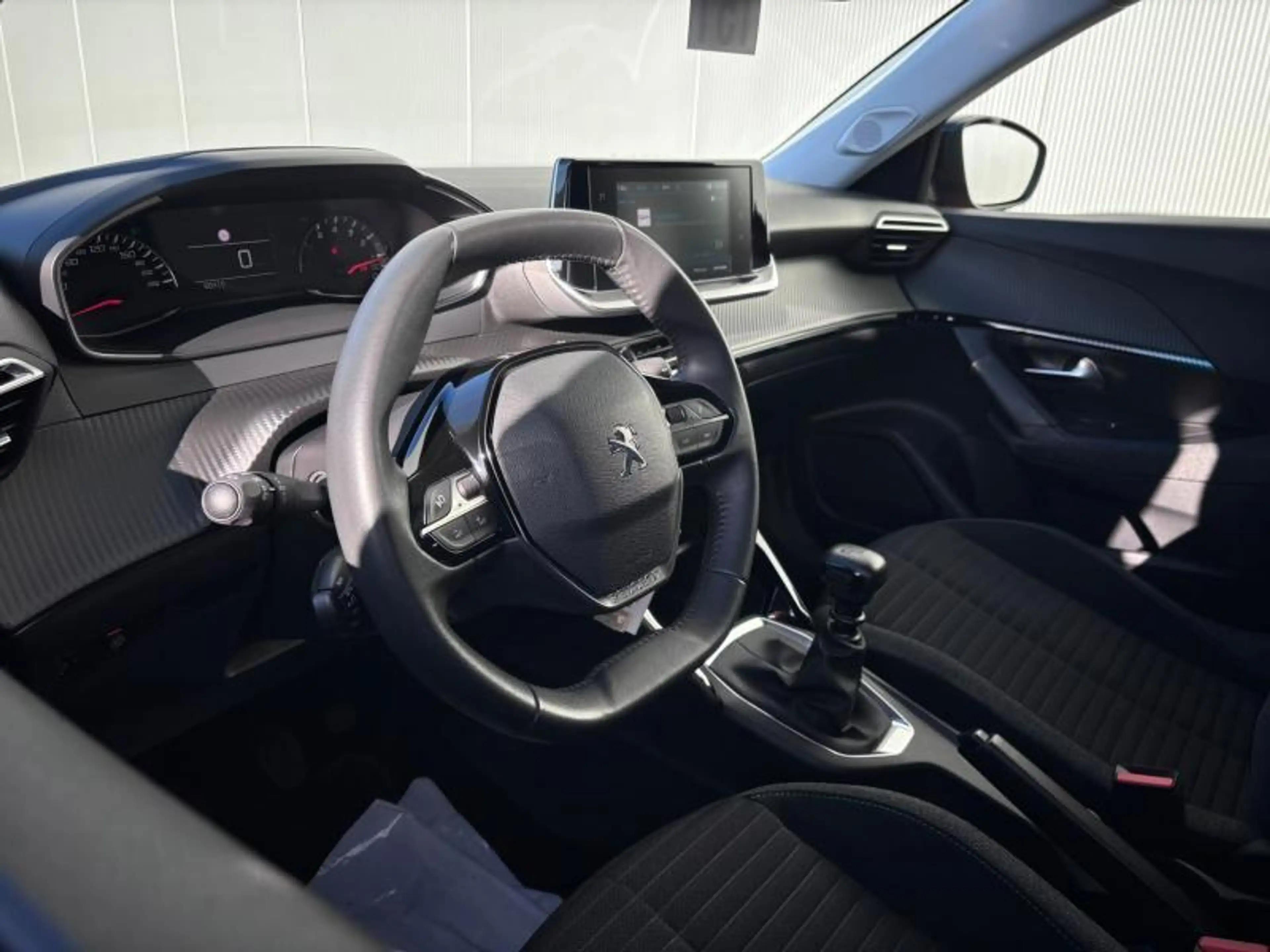 Peugeot 2008 Style 1.2 TURBO 100 — photo 8