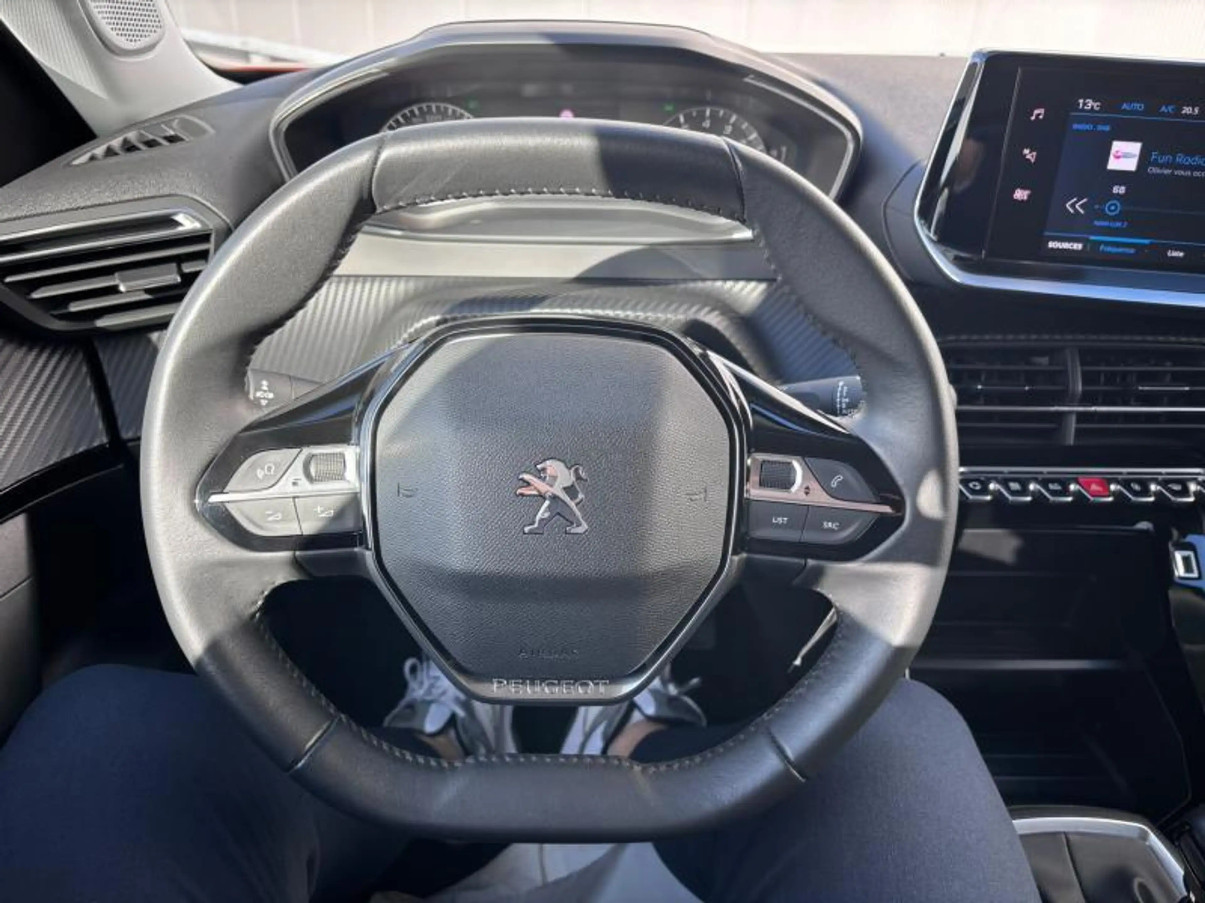 Peugeot 2008 Style 1.2 TURBO 100 — photo 13