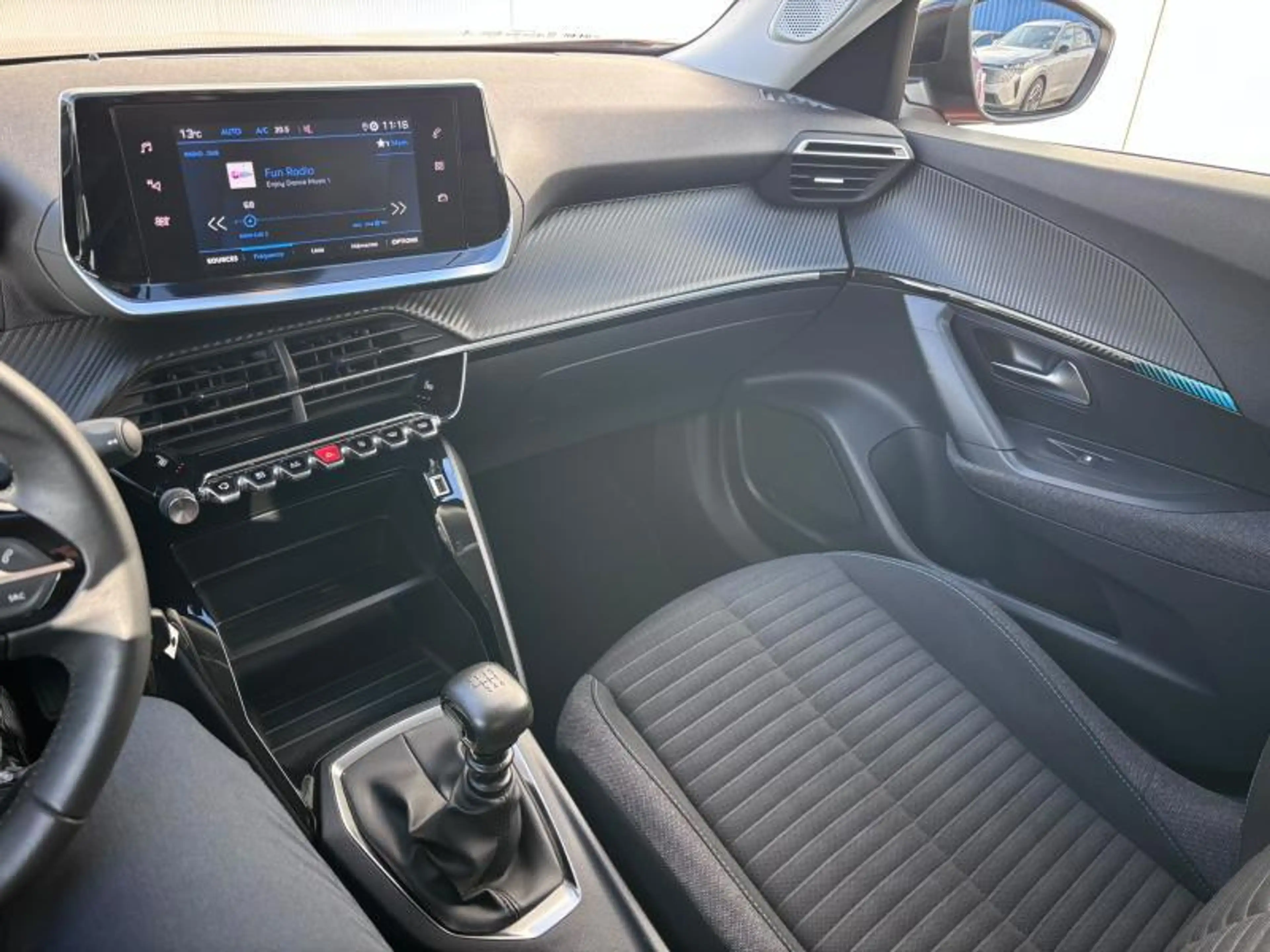 Peugeot 2008 Style 1.2 TURBO 100 — photo 15
