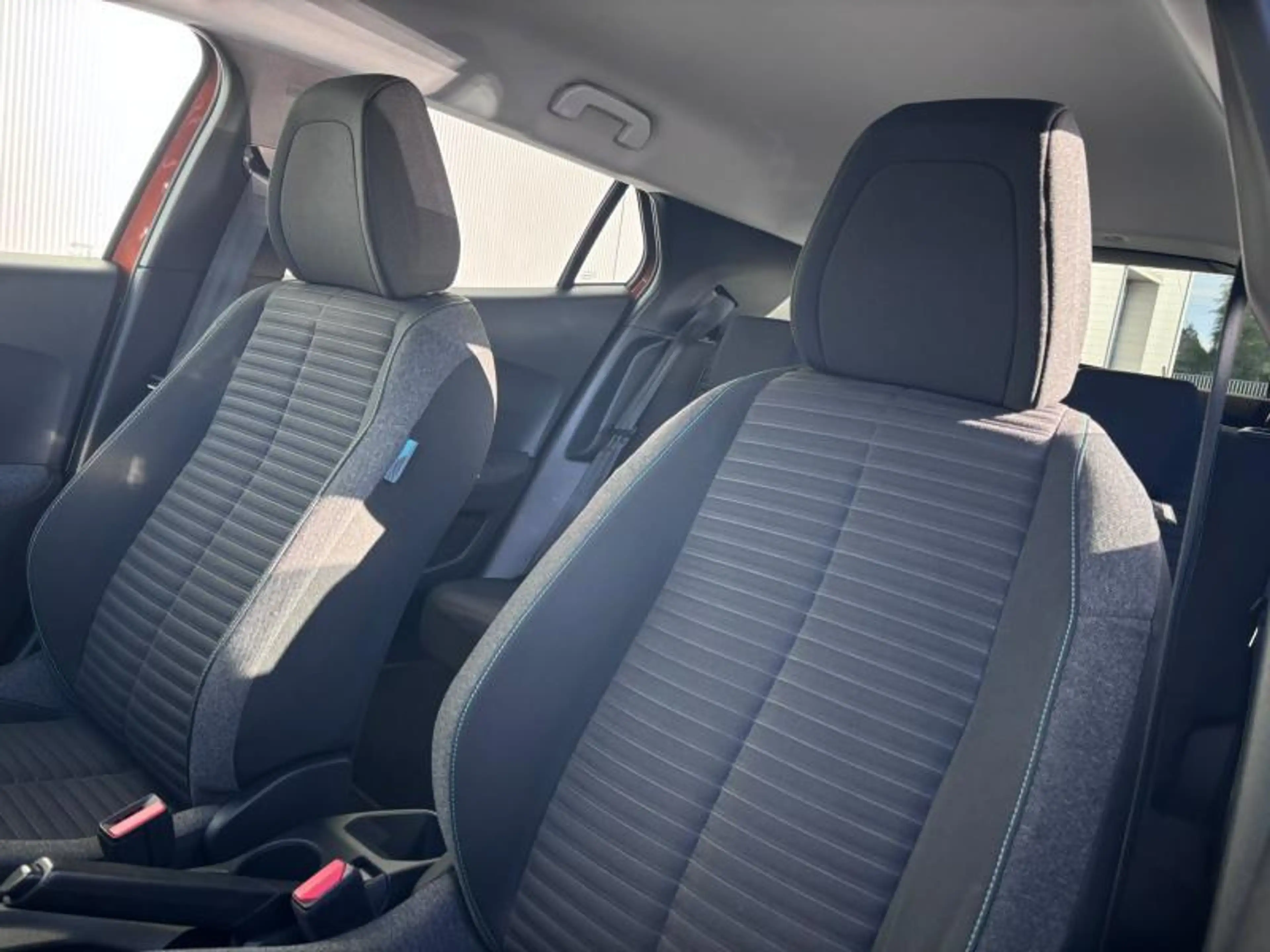 Peugeot 2008 Style 1.2 TURBO 100 — photo 10