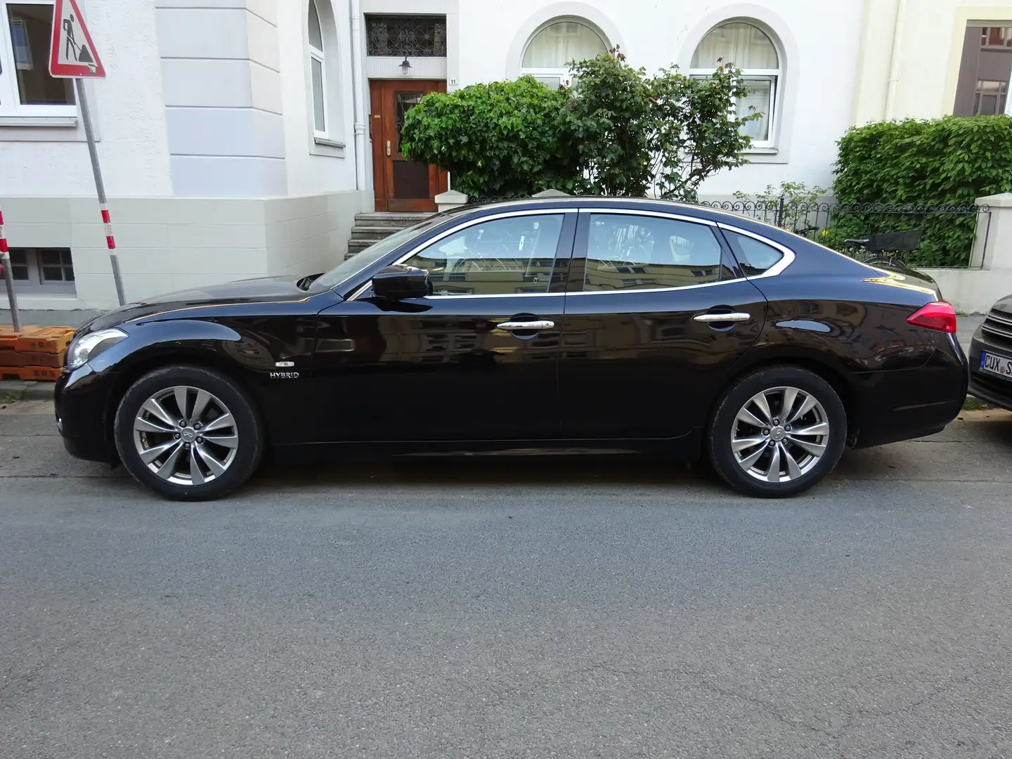 Infiniti M35 M Hybrid M35h GT Premium - 1