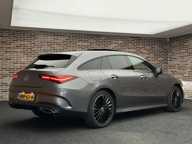 Mercedes-Benz Cla view 2