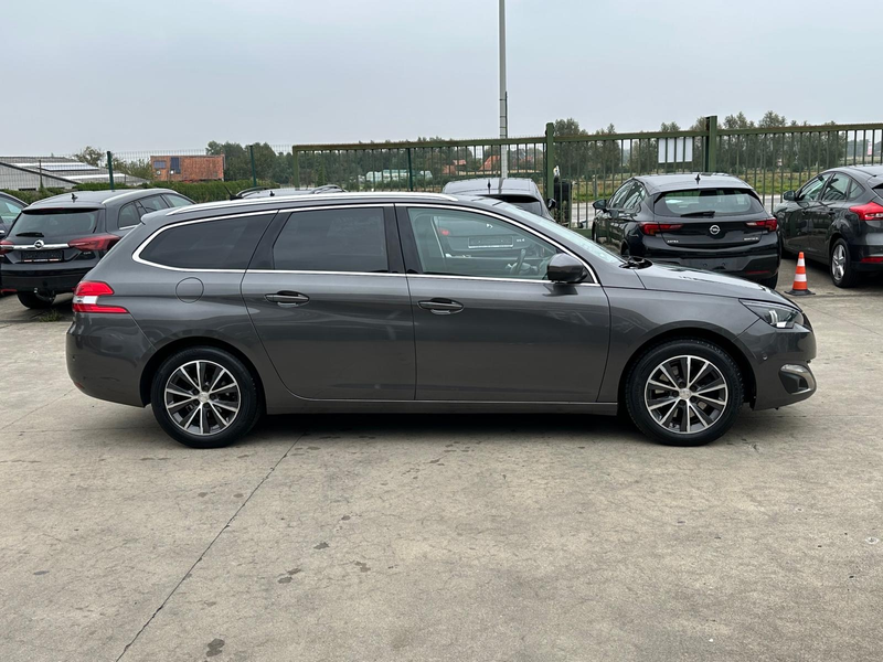 Peugeot 308 308 SW 2.0 BlueHDi GT Line — photo 10