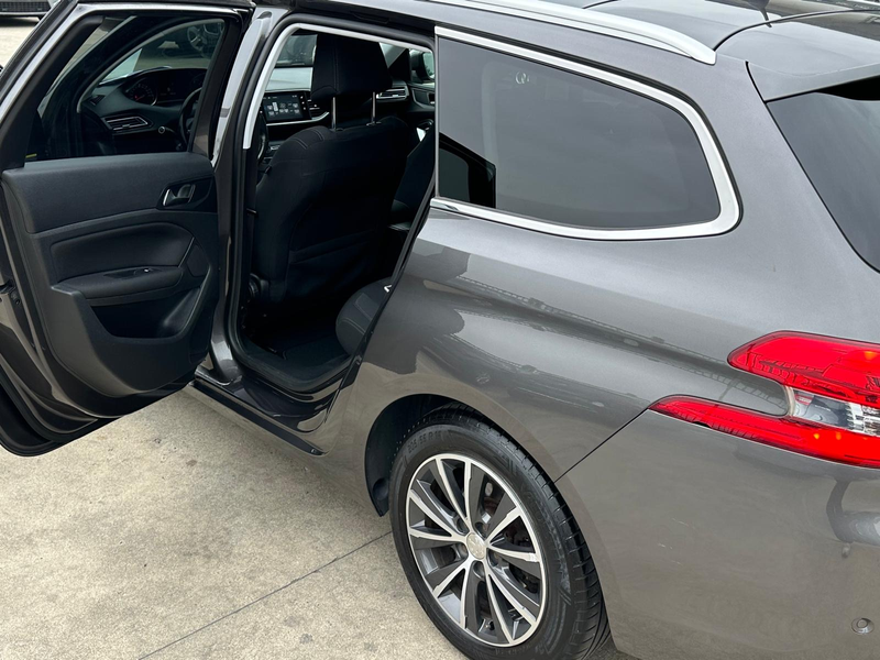Peugeot 308 308 SW 2.0 BlueHDi GT Line — photo 14