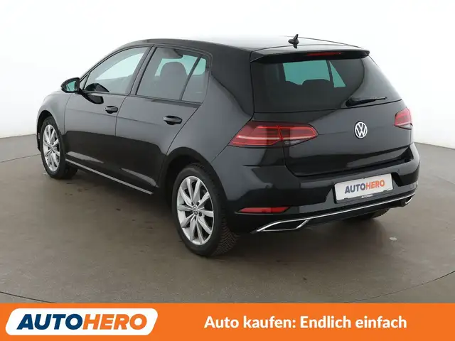 Volkswagen Golf view 4