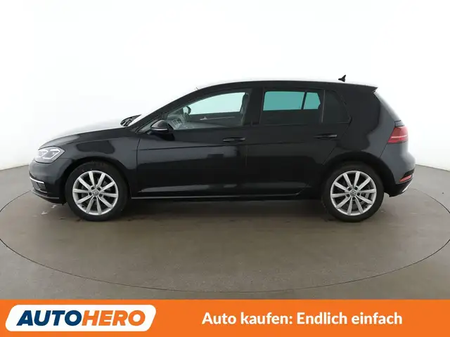 Volkswagen Golf view 3