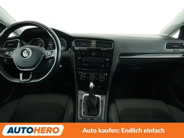 Volkswagen Golf view 12