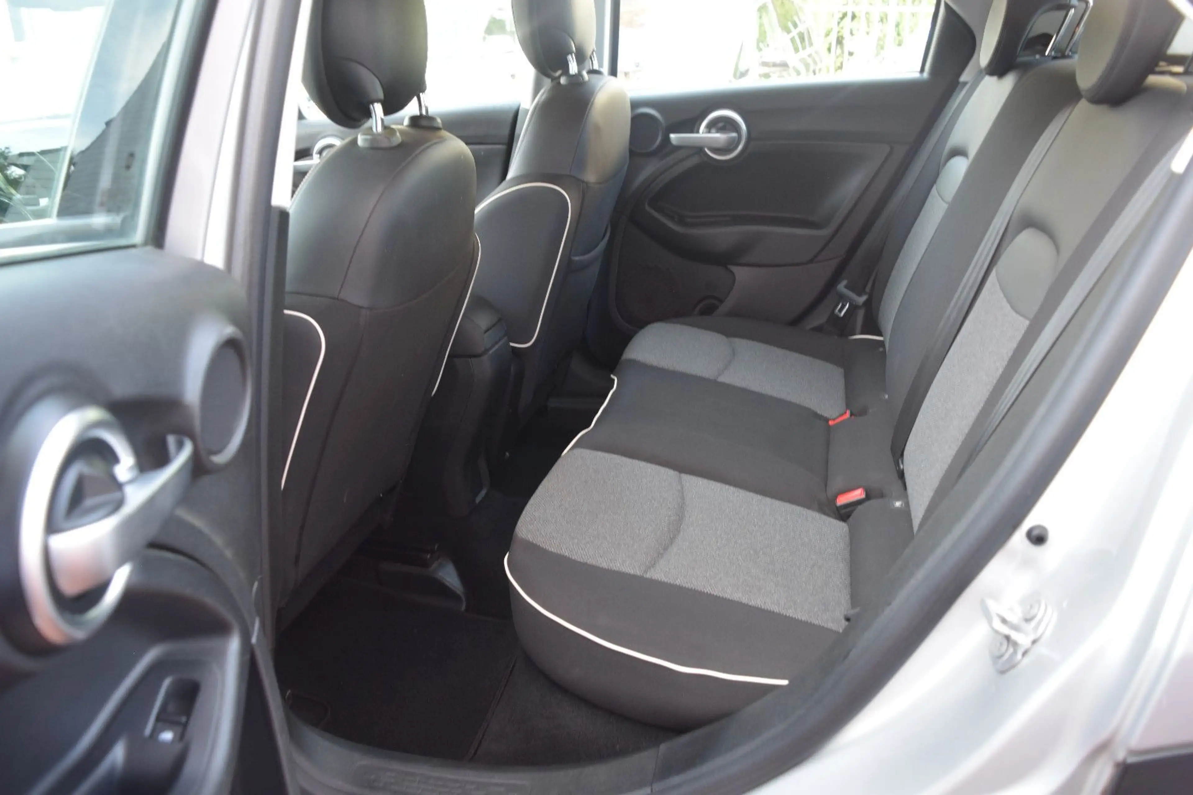 Fiat 500X KLIMAAUTOMATIK,NAVI,START&STOP,PDC,TEMPOMAT — photo 10