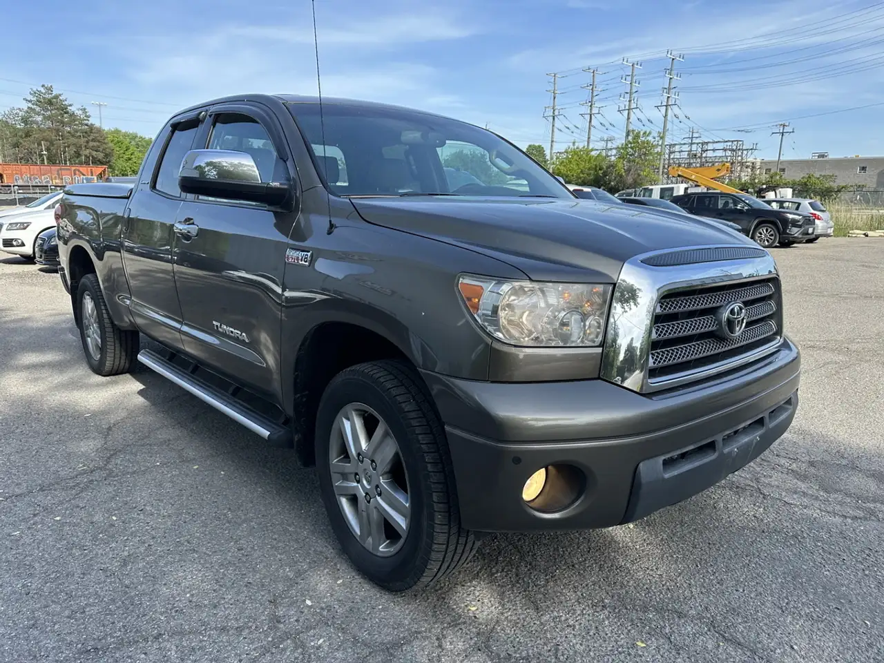 Toyota Tundra снимка Toyota Tundra