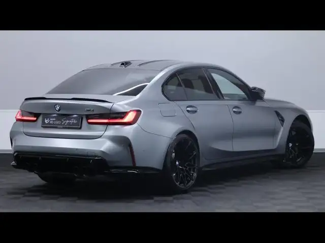 BMW M3 view 5