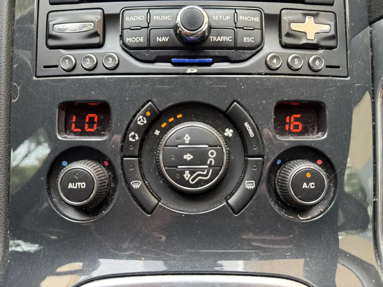 Peugeot 3008 3008 — photo 33