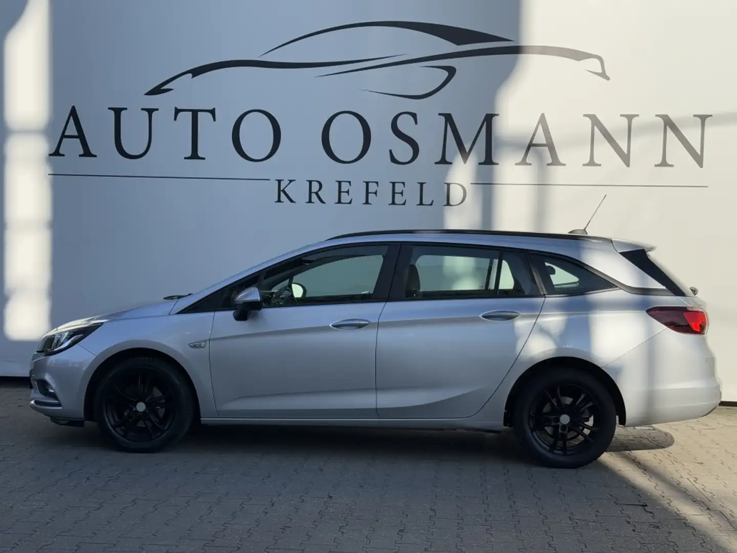 Opel Astra 1.6 D Start Stop Sports Tourer Edition Silver - 2