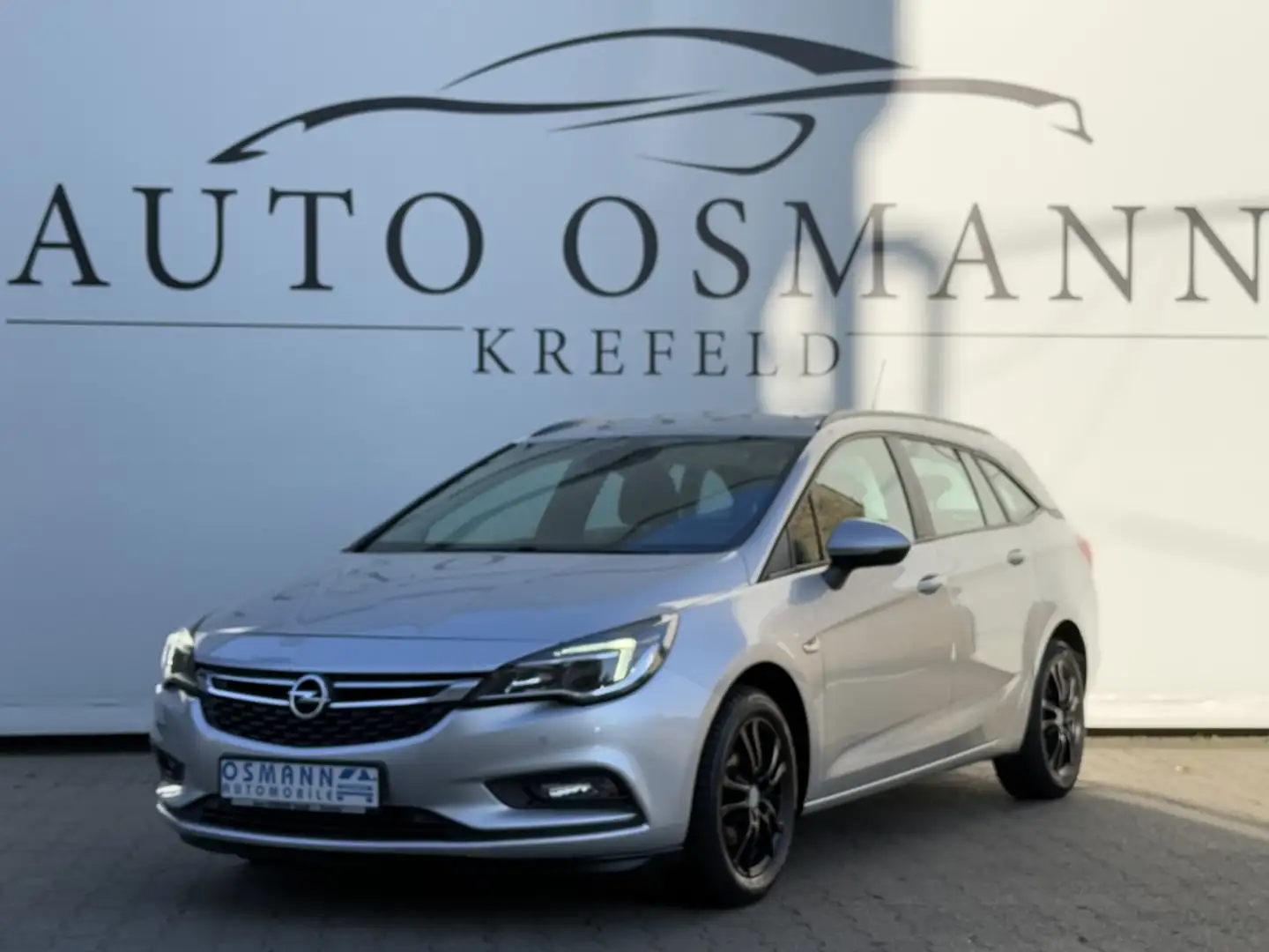 Opel Astra 1.6 D Start Stop Sports Tourer Edition Silver - 1
