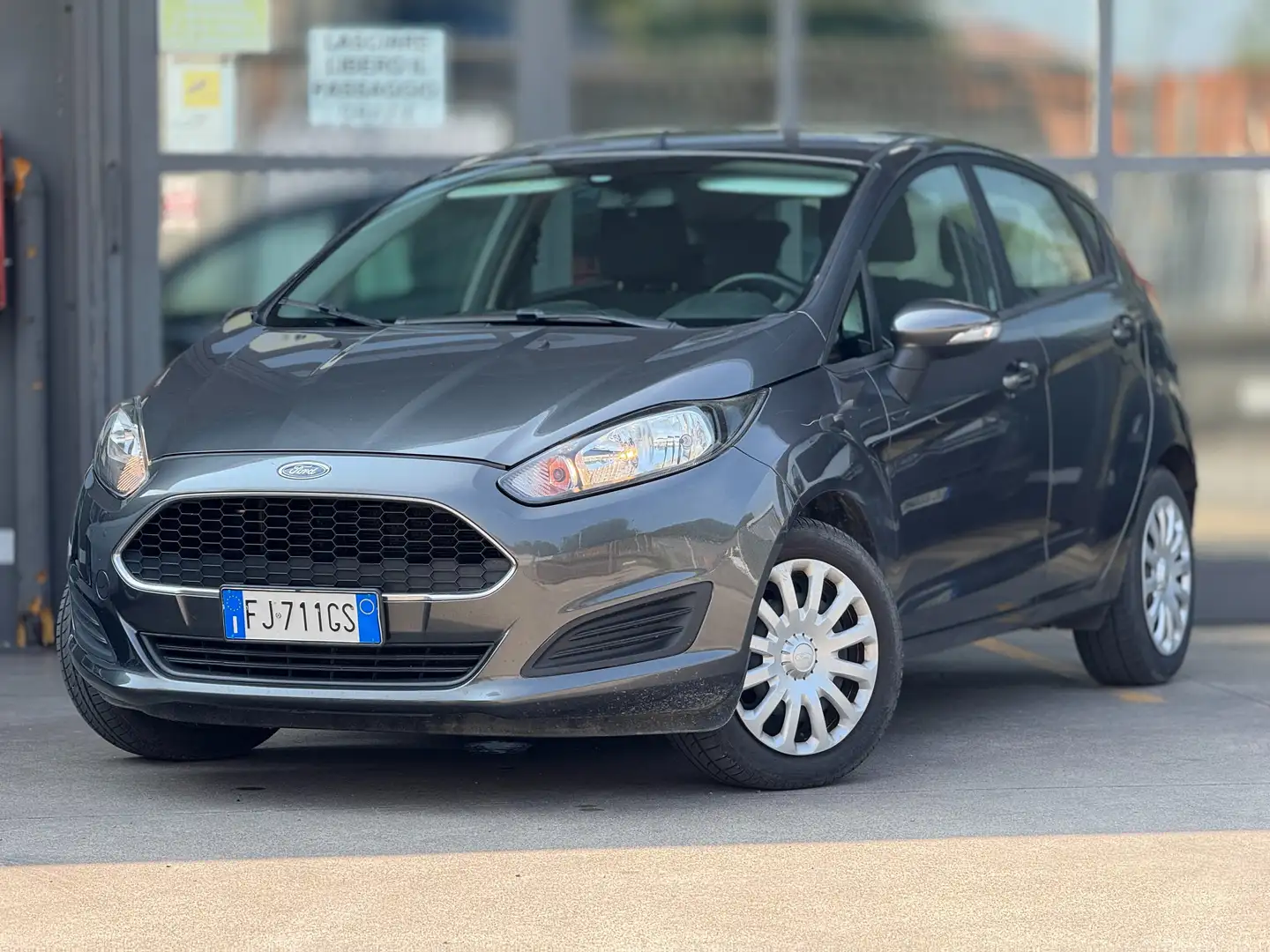 Ford Fiesta Fiesta 5p 1.2 60cv E6 Grigio - 1