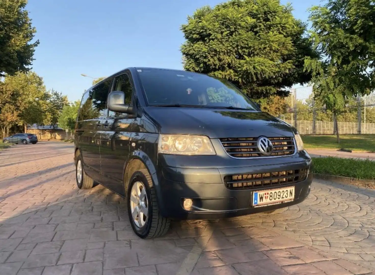 Volkswagen T5 Caravelle VW Caravelle 2.5 TDI Kleinbus - 1
