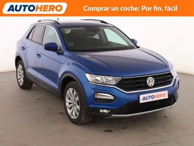 Volkswagen T-Roc view 8