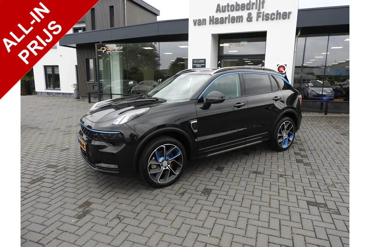 Lynk & Co 01
