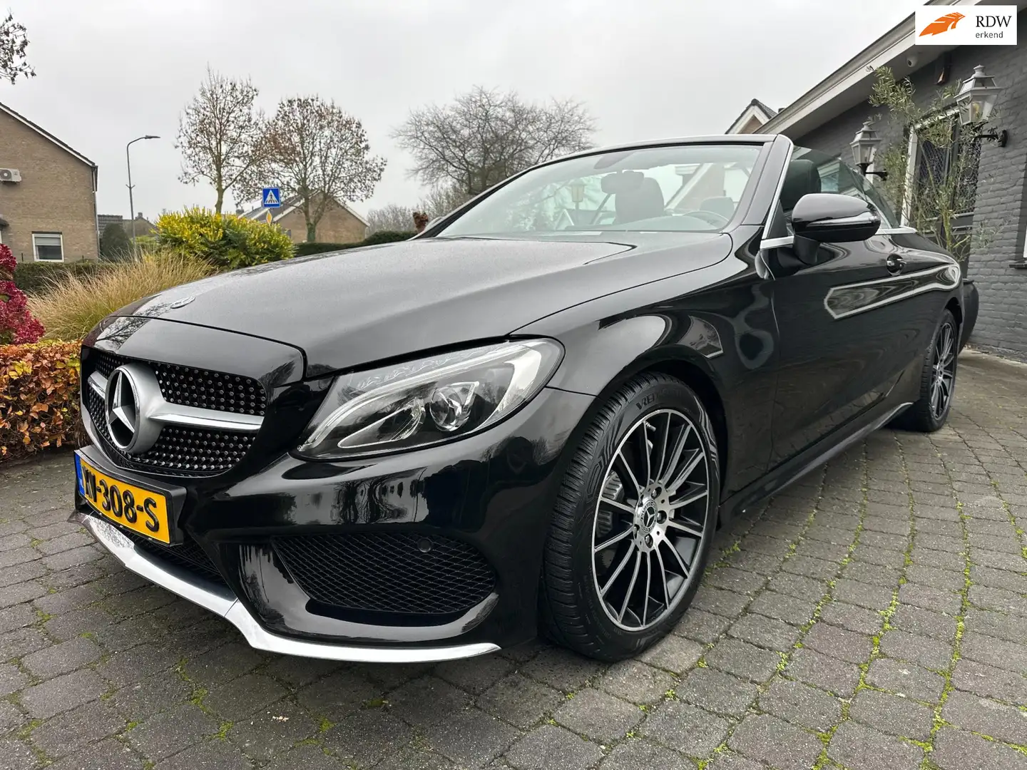 Mercedes-Benz C 200 Cabrio AMG, Airscarf, Camera Zwart - 1