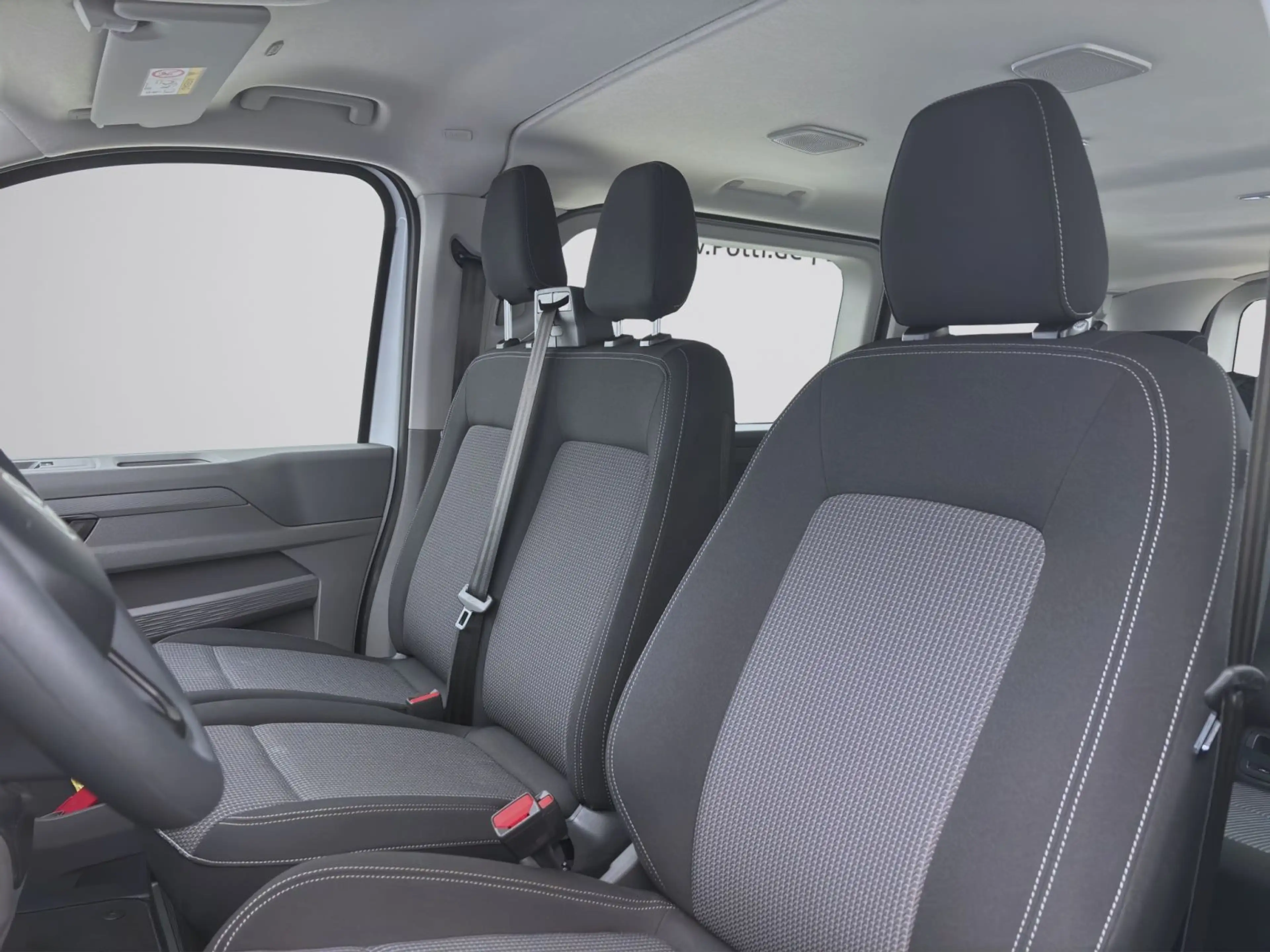Volkswagen T7 Caravelle 2.0 TDI KR NAVI KAMERA KLIMA PDC LE — photo 9