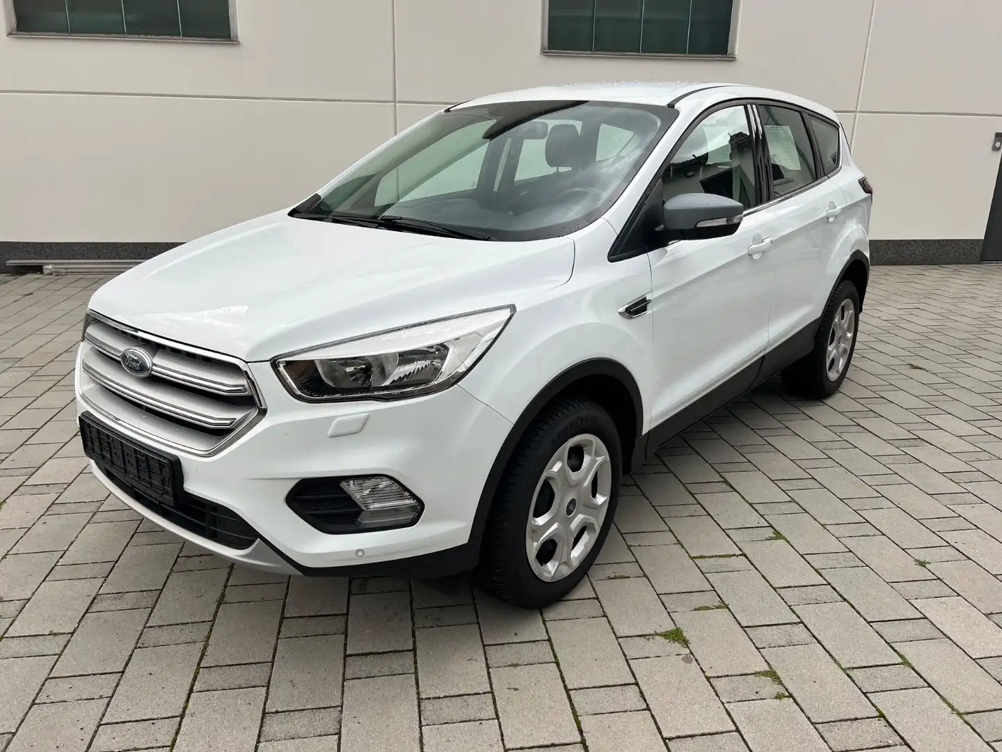 Ford Kuga Trend Klima SHZ Lenkradheizung Weiß - 1