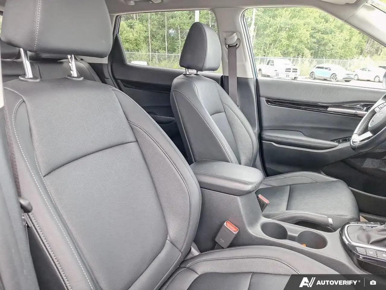 Kia Seltos снимка Kia Seltos