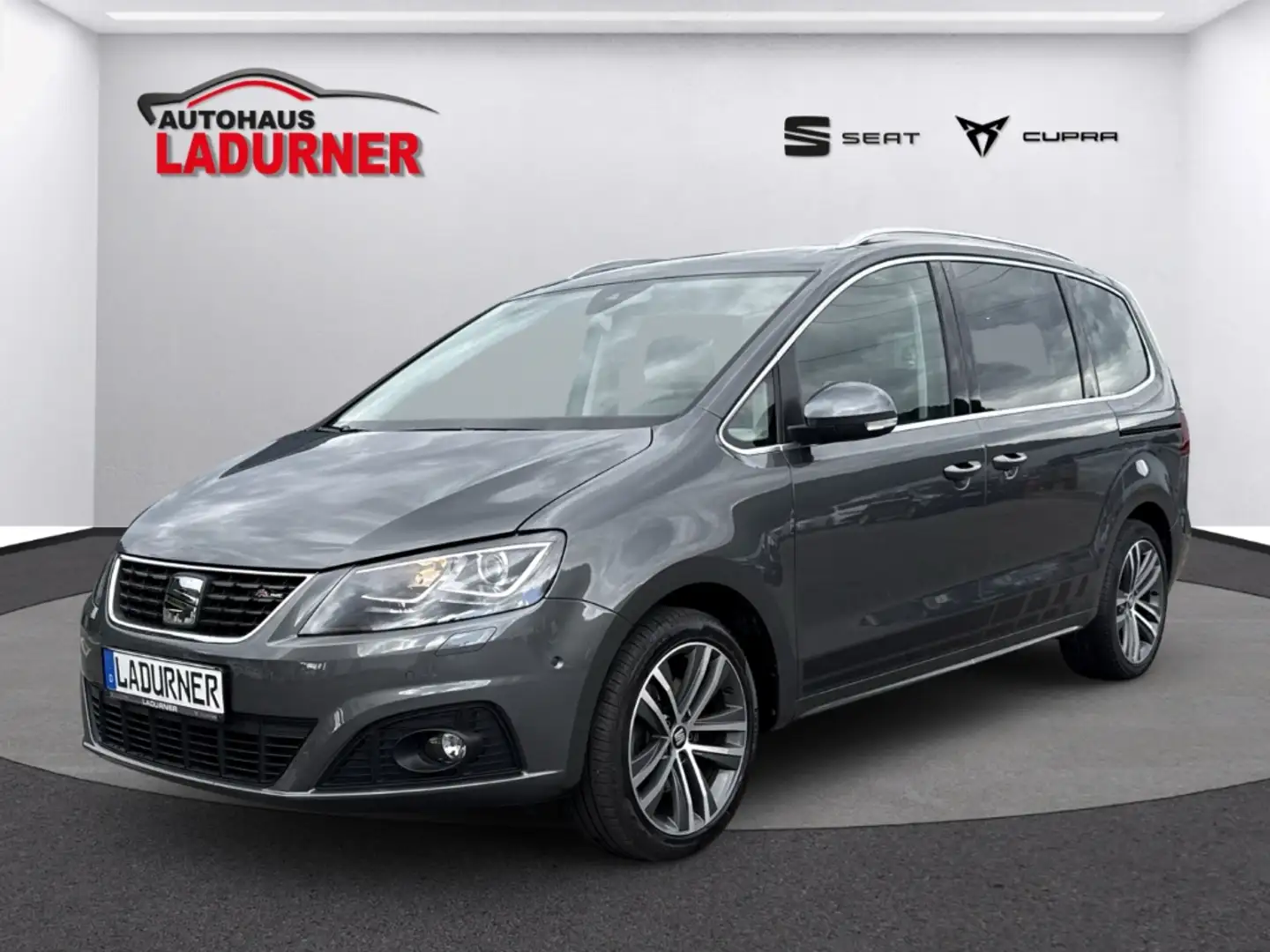 SEAT Alhambra FR-Line 1,4 TSI DSG *XENON+NAV+PANO+AHK Grau - 2
