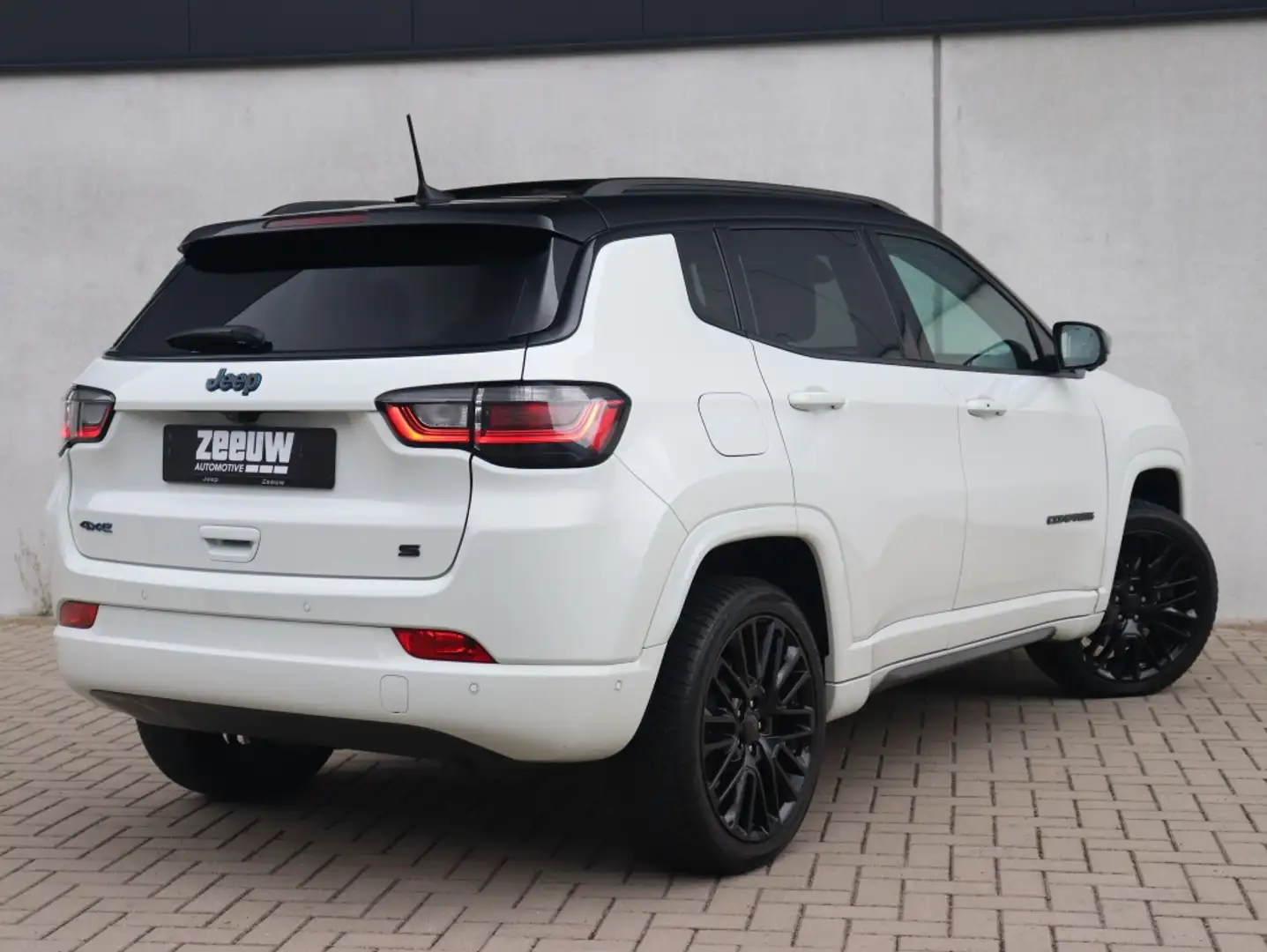 Jeep Compass 4xe 240 PK Hybrid S | Leder | Navi | Winter | Came Weiß - 2