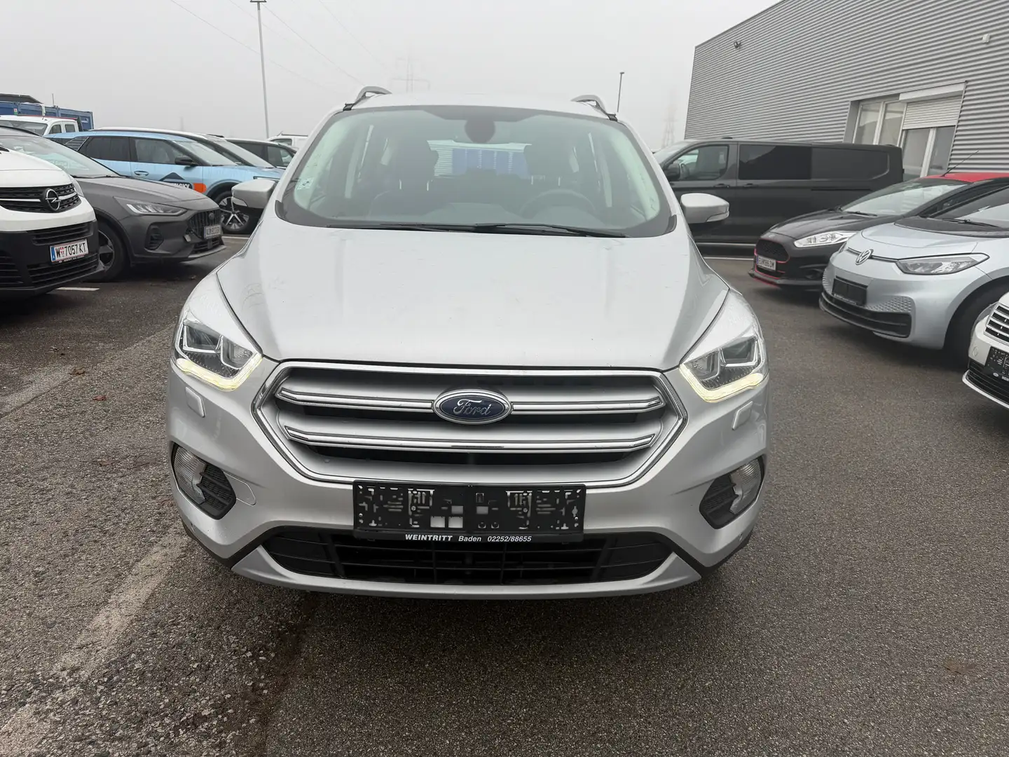 Ford Kuga 2.0 TDCi Titanium Silber - 2