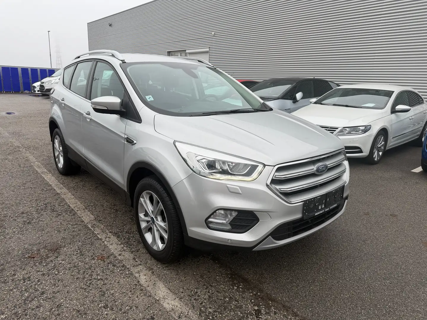 Ford Kuga 2.0 TDCi Titanium Silber - 1