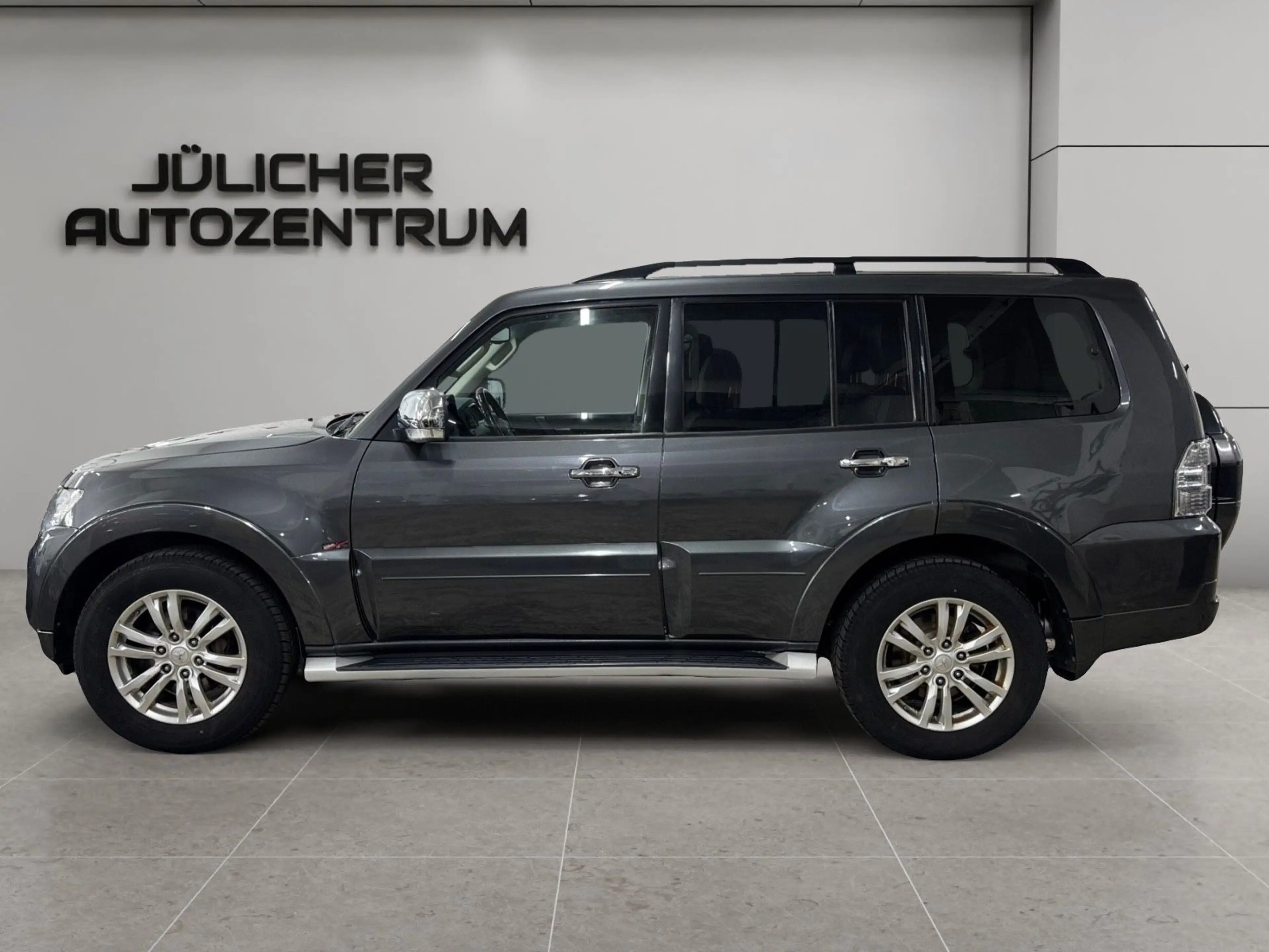 Mitsubishi Pajero 3.2 DI-D Top Instyle Langvers. A-Last 3T — photo 5